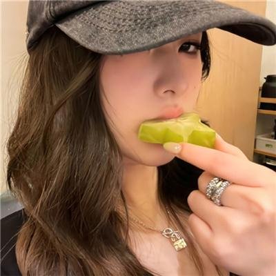 她不当女主很多年